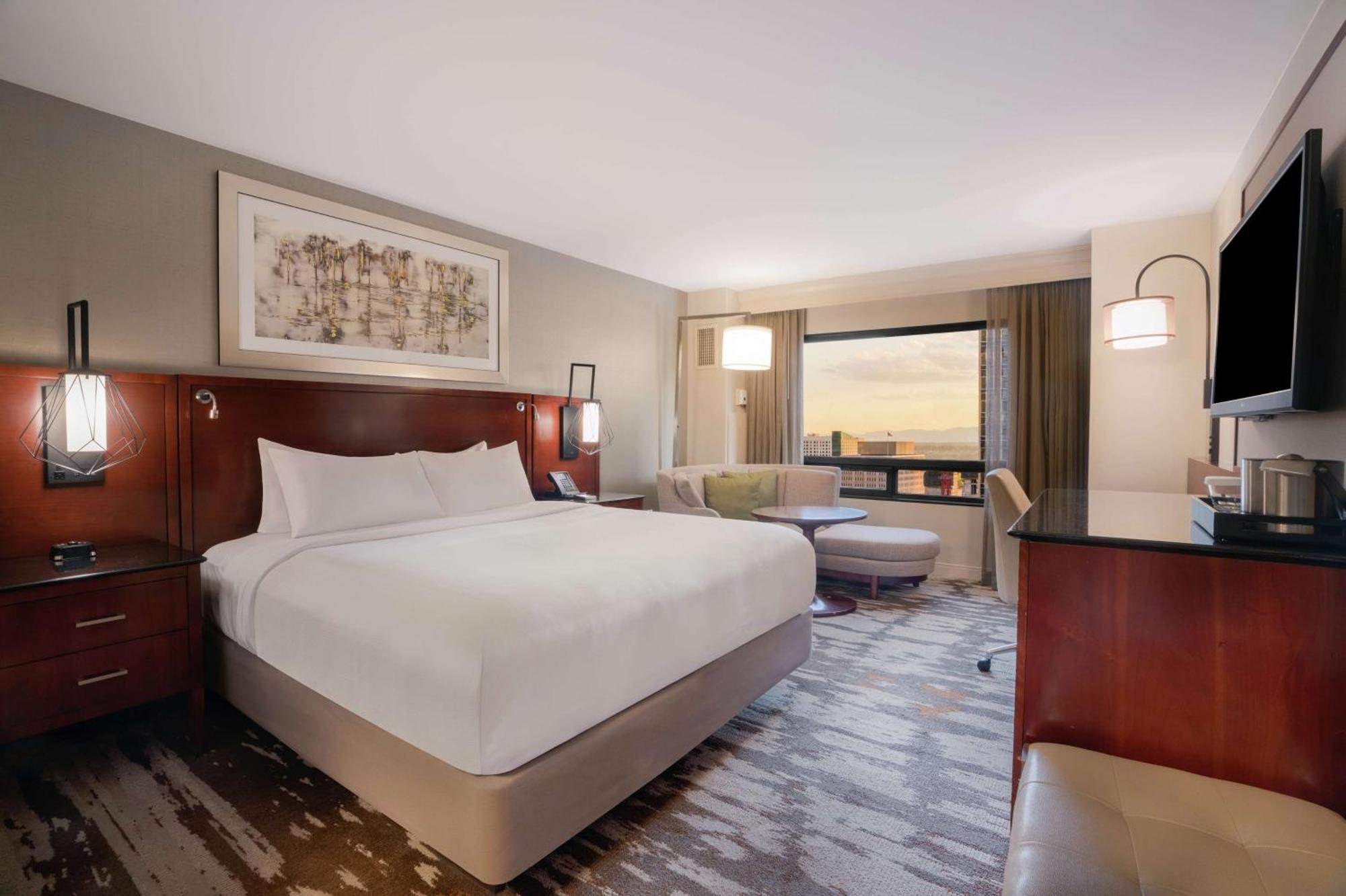 Hilton Center Hotel